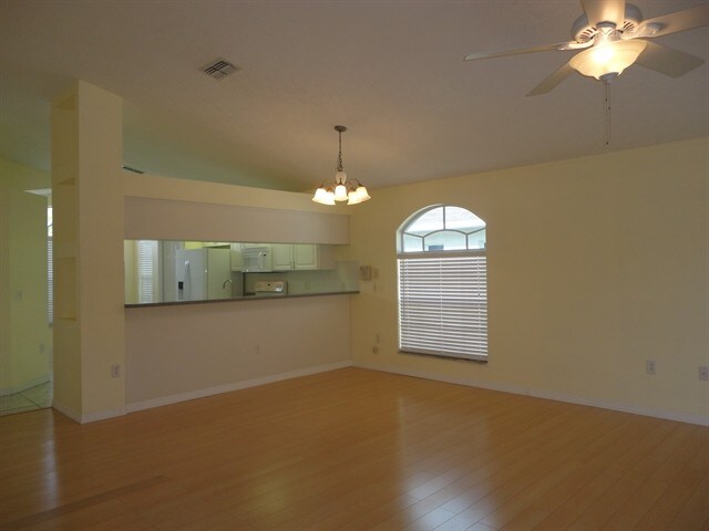 Building Photo - 7821 Floradora Dr
