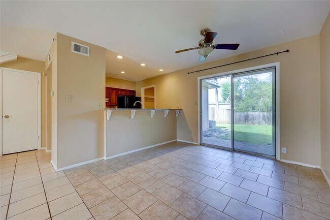 Building Photo - 709 Castle Ridge Rd