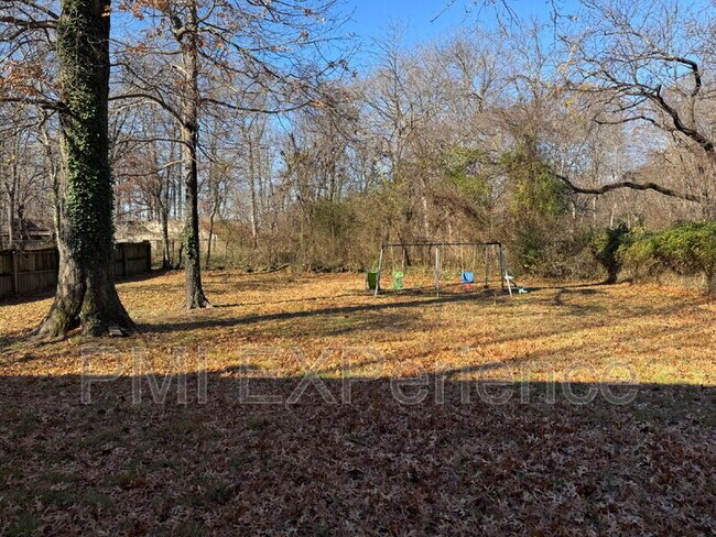 Building Photo - 13417 Queens Ln