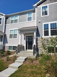 Building Photo - 588 Wolverine Dr