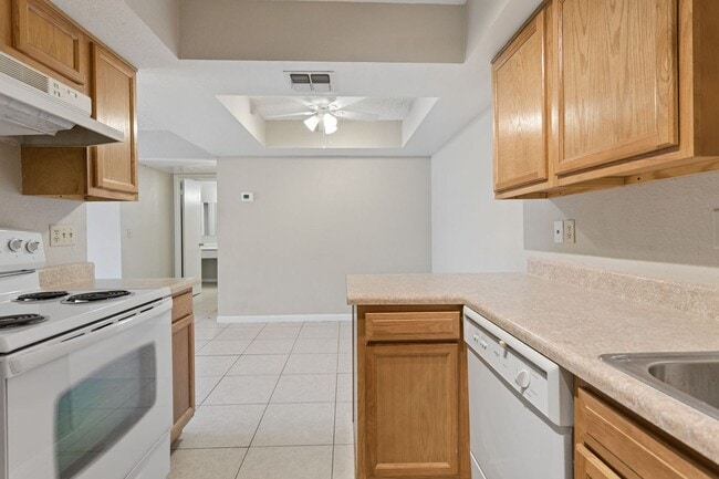 Building Photo - 4444 E Paradise Ln