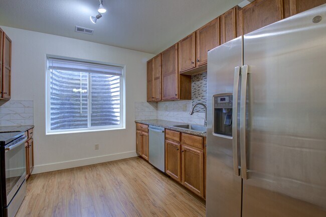 Building Photo - 7401 Turnbull Ct