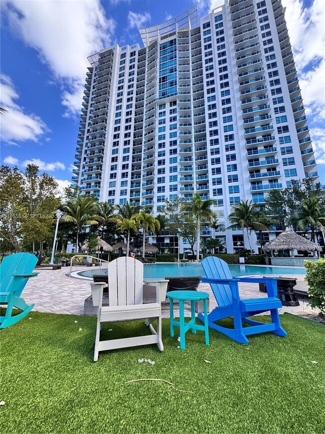 Building Photo - 2641 N Flamingo Rd