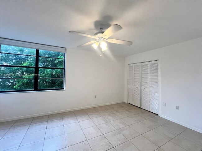Building Photo - 155 Sunrise Dr