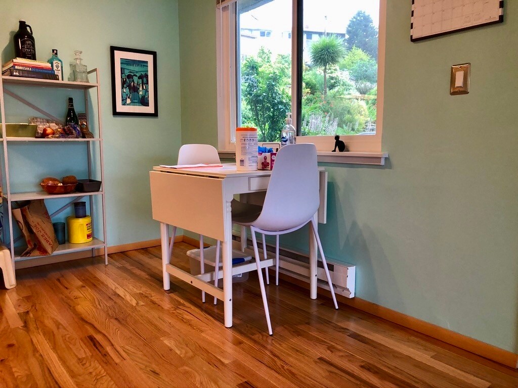 Dining area with view to gardens - 2801 14th Ave W