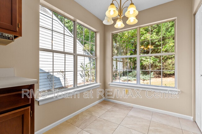 Building Photo - 3525 Park Bluff Ln NW