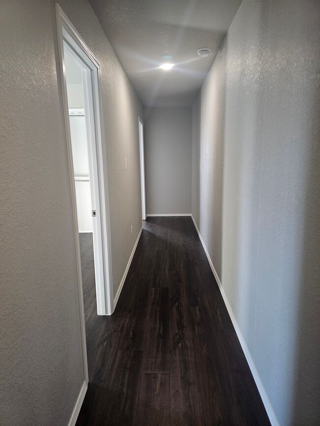 Building Photo - 2124 Ingalls Ln