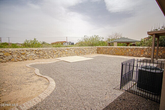 Building Photo - 6977 Jericho Tree Dr