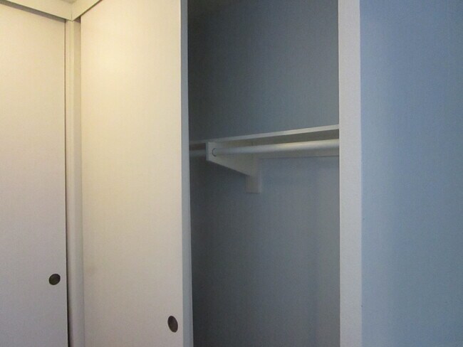 Building Photo - 640 The Vlg