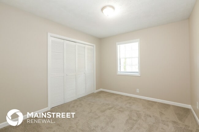 Building Photo - 1576 Ember Cir SW