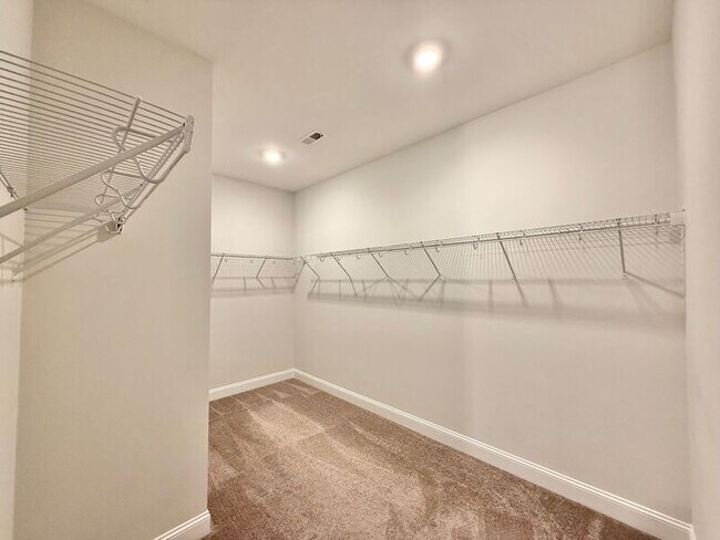 Building Photo - 414 Shale Creek Dr