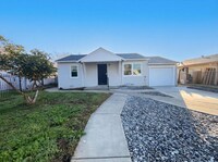 Building Photo - 3910 Ivy St