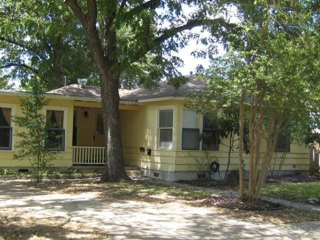 Primary Photo - 5712 Chesterfield Ave