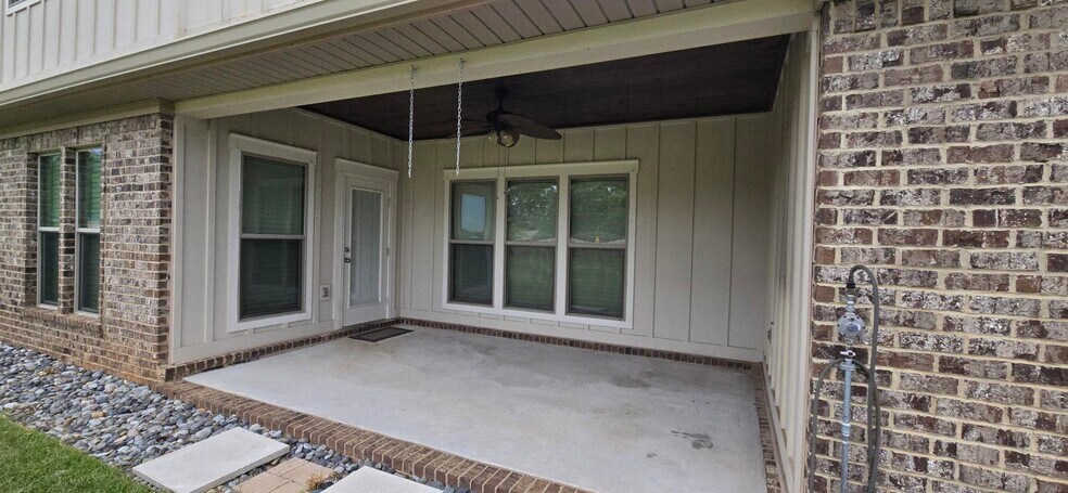 Building Photo - 10937 Warrenton Rd