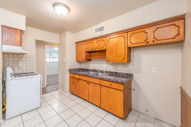 Kitchen - 1816 E Tucker Blvd