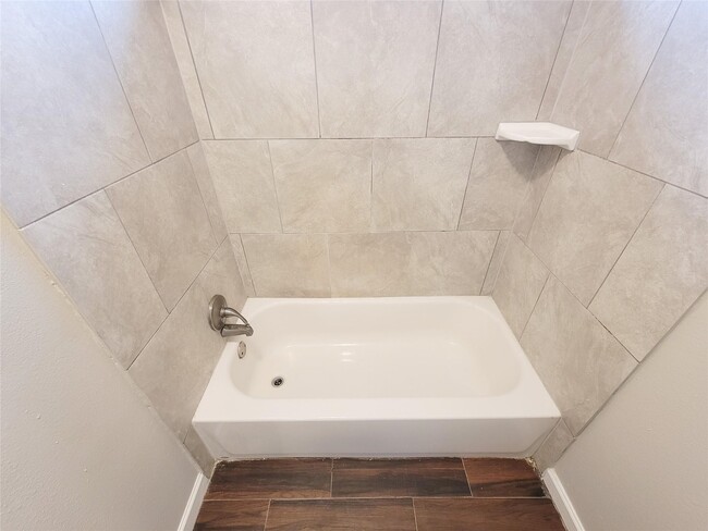 Building Photo - 5107 Prairie Creek Dr