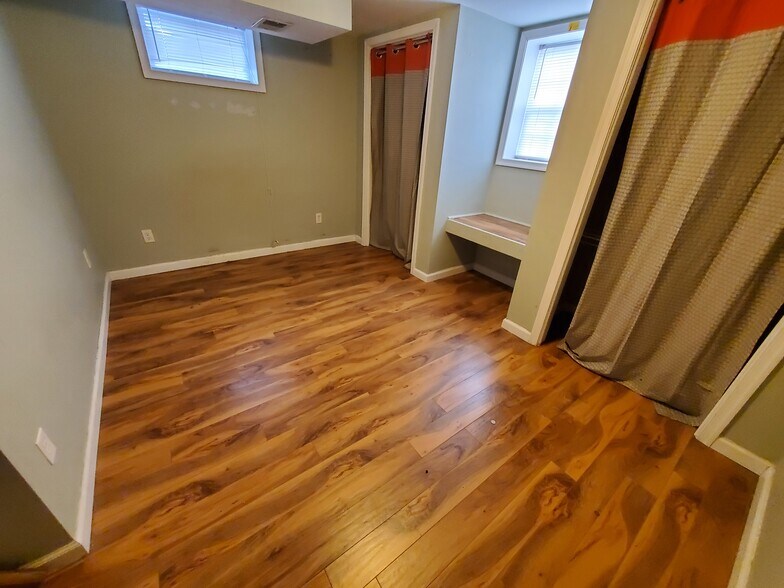 Bedroom 4 - 621 Broadview Dr