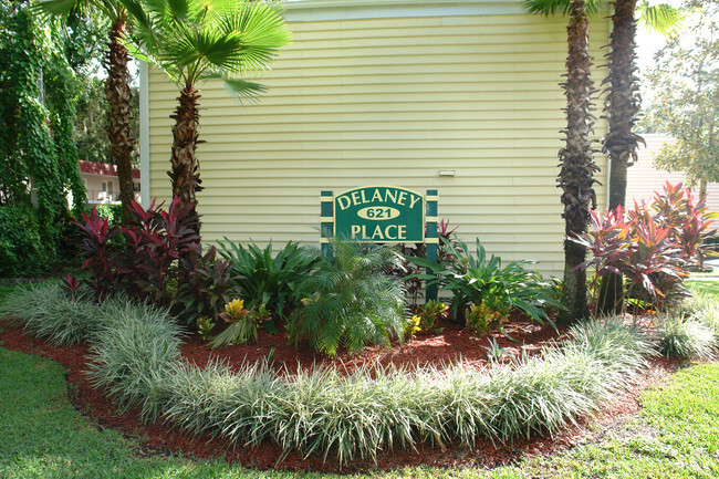 Building Photo - Hideaway Delaney Apartments