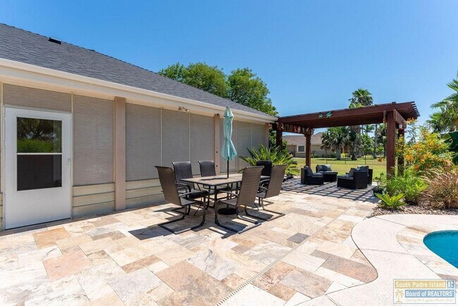 Building Photo - 28 Cypress Point Dr