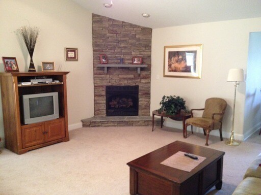 Building Photo - 4BR/2BA Knoxville One-level home; 10 miles from UT Hospital