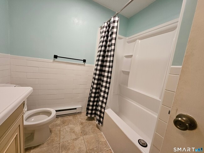 Building Photo - 48 Wellington Dr