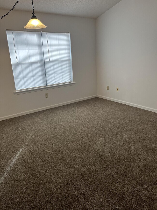 Building Photo - 6530 Laguna Point