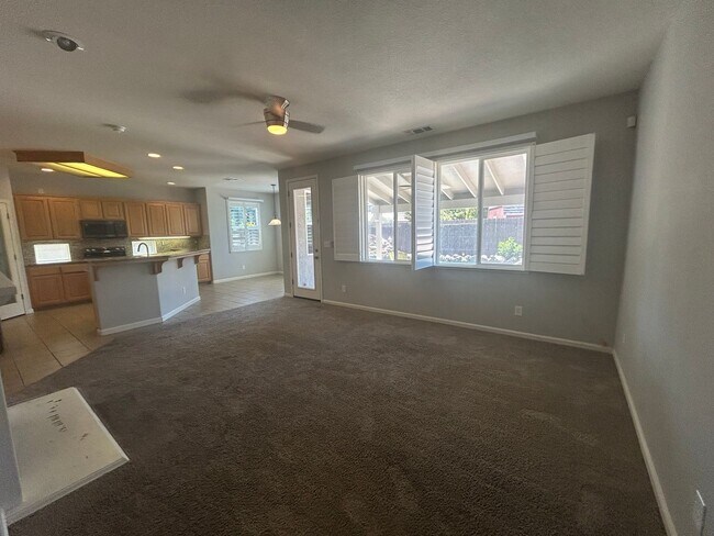 Building Photo - 5801 Eisenhower Dr