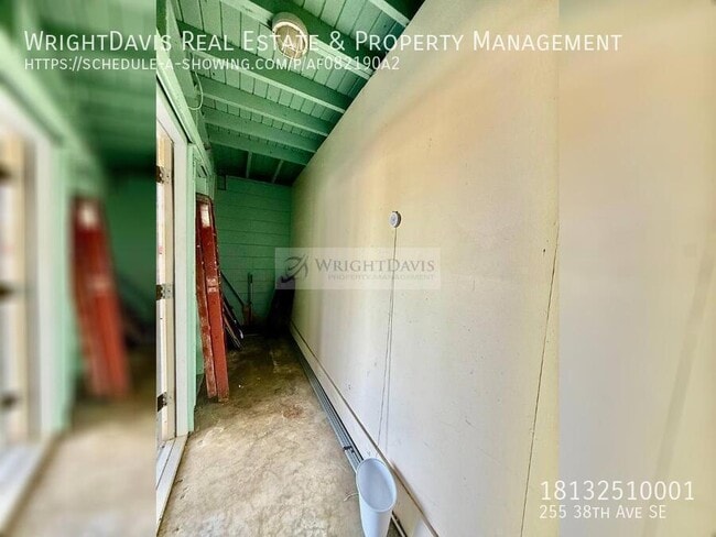 Building Photo - 255 38th Ave SE