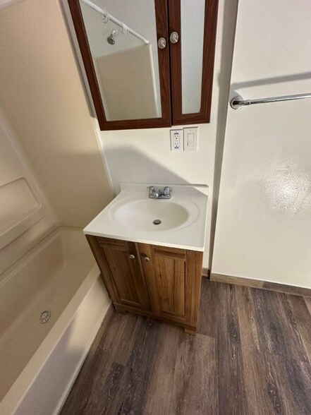 Building Photo - 1288 W 83rd St