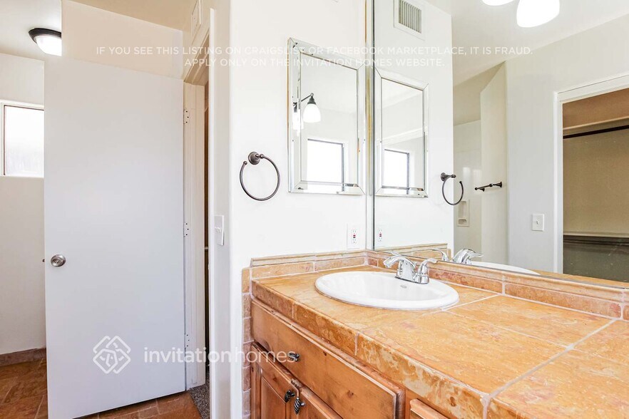 Building Photo - 18285 N 87th Dr