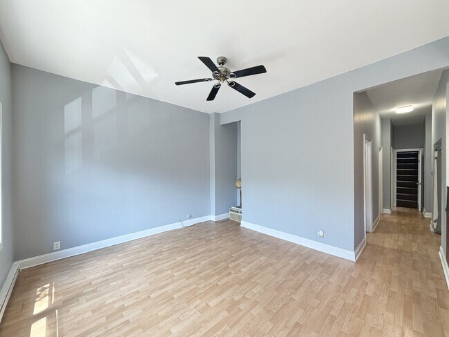 Building Photo - 2040 W 19th St