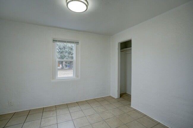 Building Photo - 925 Ruth St