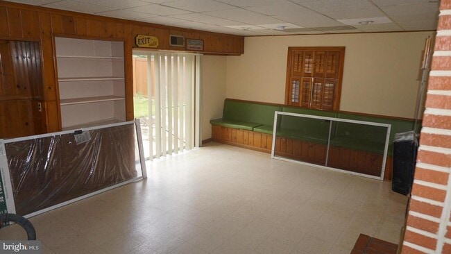 Building Photo - 8105 Legation Rd