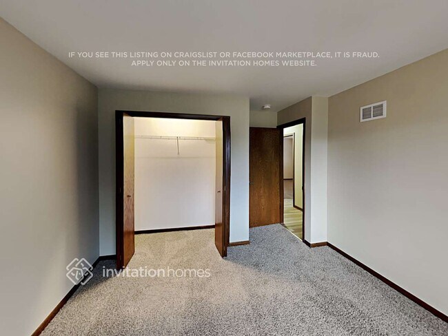 Building Photo - 7526 Cashew Dr