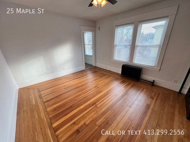 Building Photo - 25 Maple St