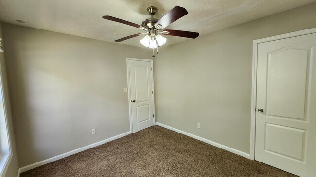 Building Photo - 3049 Winding Grove Dr