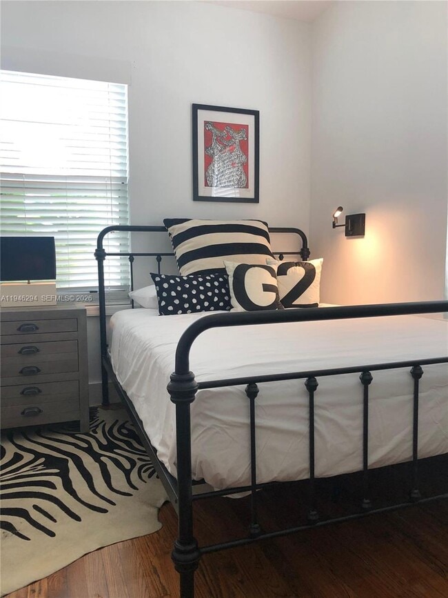 Building Photo - 1524 Euclid Ave