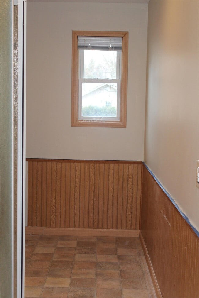 Building Photo - 1519 Baker Dr