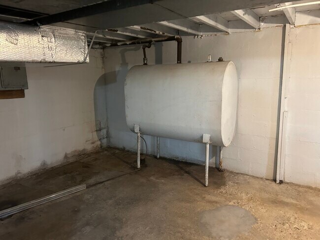 Building Photo - 1146 Lancaster Pike