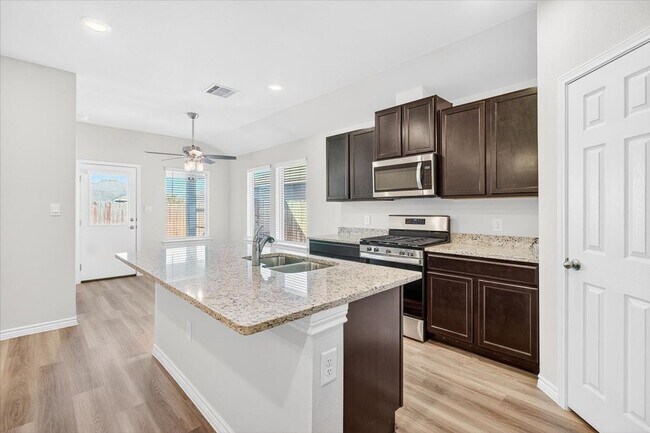 Building Photo - 1626 Comfy Wy