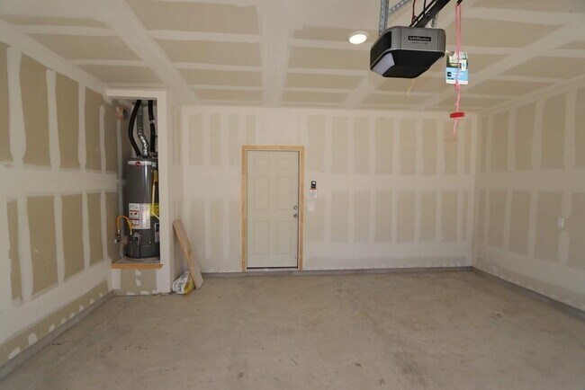 Building Photo - 15704 Singh Dr