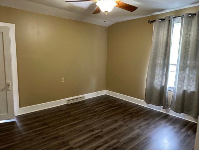 Building Photo - 6802 W Highland Ave
