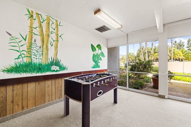 Building Photo - 3050 Rue D’Orleans