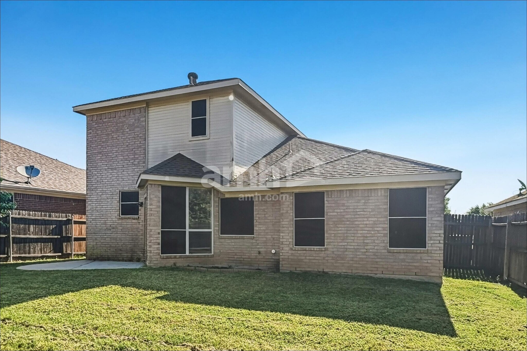 Building Photo - 8551 Western Meadows Dr