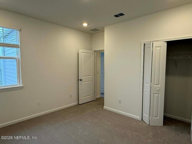 Building Photo - 403 Woods Ln