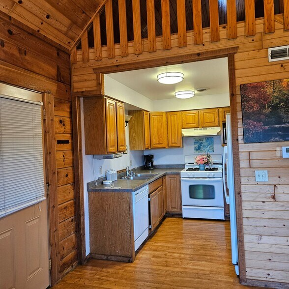 Building Photo - 549 Overlook Ct