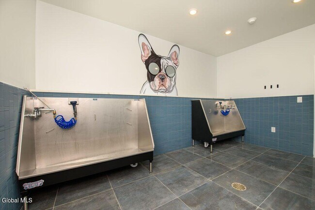 Building Photo - 6051 State Farm Rd