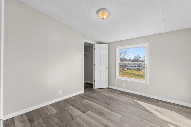 Building Photo - 217 Wesley Dr