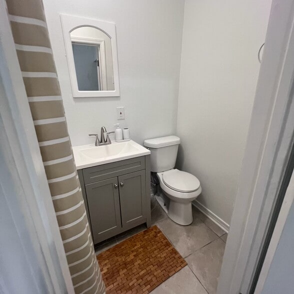 Building Photo - 4584 Tamarind Dr