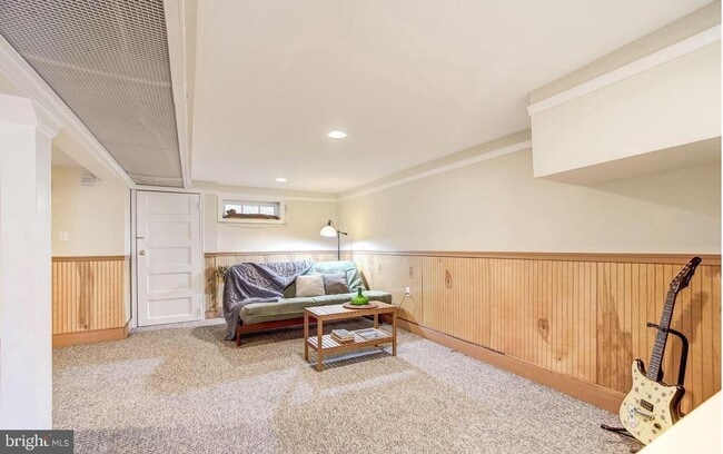 Building Photo - 614 Ingraham St NW
